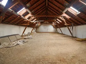 Prodej zemědělského objektu, Bžany, 1700 m2