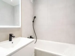 Prodej bytu 2+kk, Praha - Břevnov, Nad Kajetánkou, 47 m2