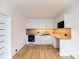 Prodej bytu 2+kk, Praha - Žižkov, Spojovací, 40 m2
