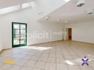 Pronájem kanceláře, Zlín, Vršava I, 460 m2