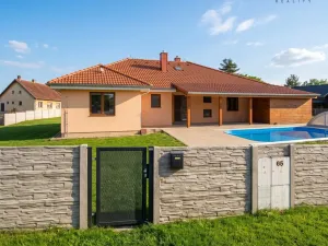 Prodej rodinného domu, Lišov - Velechvín, 135 m2