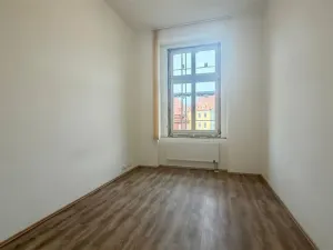 Pronájem bytu 3+kk, Cheb, náměstí Krále Jiřího z Poděbrad, 84 m2