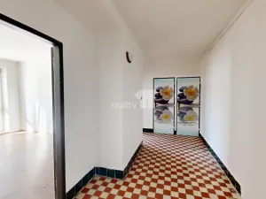 Prodej bytu 2+1, Pardubice - Zelené Předměstí, náměstí Dukelských hrdinů, 57 m2