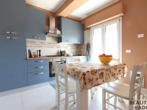 Prodej bytu 3+kk, Villa Rosa, Itálie, 92 m2