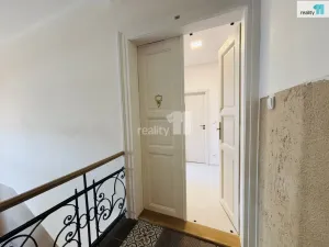 Pronájem bytu 1+1, Praha - Vršovice, Krymská, 37 m2