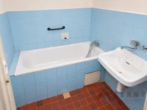 Prodej bytu 2+1, Liberec, Nad Školou, 60 m2
