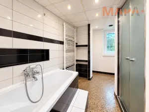 Prodej rodinného domu, Jirkov - Červený Hrádek, 306 m2