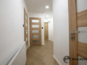 Prodej bytu 3+1, Jablonec nad Nisou, Vítězslava Nezvala, 100 m2