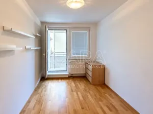 Pronájem bytu 3+kk, Praha - Libeň, U svobodárny, 67 m2