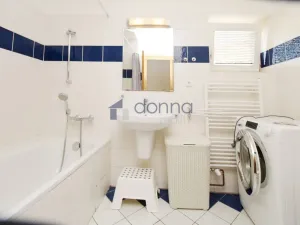 Pronájem bytu 3+1, Praha, Na Kozačce, 118 m2