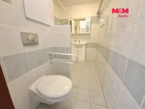 Pronájem bytu 4+1, Klášterec nad Ohří - Miřetice u Klášterce nad Ohří, 17. listopadu, 83 m2