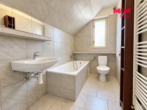 Pronájem bytu 2+1, Makotřasy, 67 m2