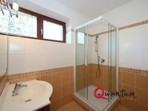 Pronájem rodinného domu, Praha - Kyje, Krčínovo náměstí, 126 m2