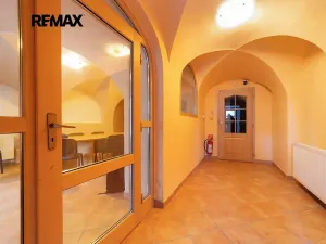 Prodej činžovního domu, Šumperk, nám. Míru, 220 m2