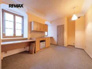Prodej činžovního domu, Šumperk, nám. Míru, 220 m2
