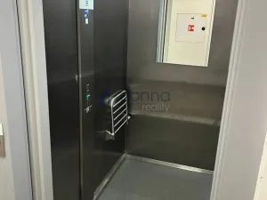 Pronájem bytu 2+kk, Praha, Formanská, 44 m2