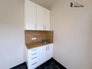 Pronájem kanceláře, Karlovy Vary, T. G. Masaryka, 39 m2