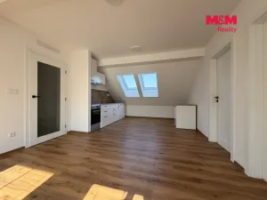Pronájem bytu 3+kk, Olomouc - Hejčín, Mrštíkovo nám., 75 m2