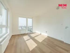 Prodej bytu 1+kk, Praha - Dolní Měcholupy, Honzíkova, 35 m2
