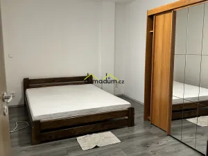 Pronájem bytu 2+kk, Praha, Vrchlického, 45 m2
