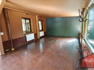Prodej komerční nemovitosti, Nupaky, Nupacká, 241 m2