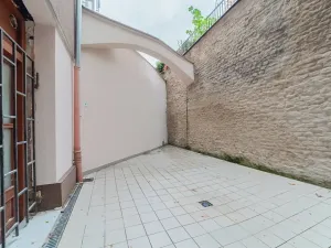 Pronájem obchodního prostoru, Praha - Žižkov, Ježkova, 64 m2
