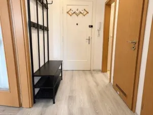Pronájem bytu 1+1, Praha - Vršovice, Sportovní, 38 m2