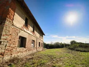 Prodej činžovního domu, Zeleneč - Mstětice, 390 m2