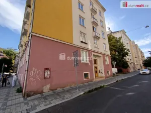 Pronájem bytu 2+1, Karlovy Vary, K. Čapka, 57 m2