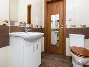Pronájem obchodního prostoru, Pardubice, Chrudimská, 131 m2