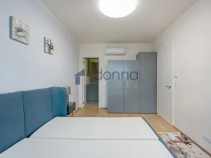 Pronájem bytu 2+kk, Praha, Jankovcova, 60 m2