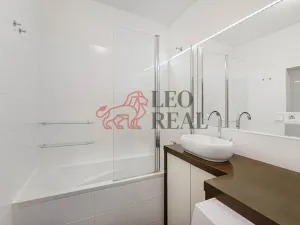 Prodej bytu 2+kk, Praha - Uhříněves, U uhříněveské obory, 44 m2