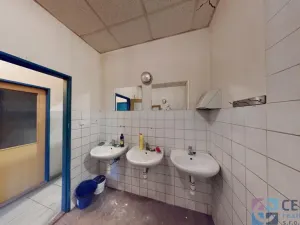 Pronájem výrobních prostor, Jablonec nad Nisou, K Černé studnici, 611 m2