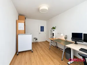 Pronájem bytu 3+1, Praha - Hlubočepy, Lohniského, 63 m2
