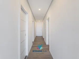 Prodej rodinného domu, Dubí, V Aleji, 206 m2