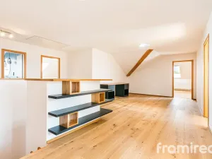 Prodej rodinného domu, Ohrobec, Krátká, 400 m2