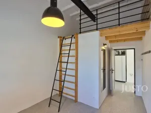 Pronájem kanceláře, Písek, Za Nádražím, 85 m2