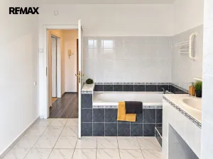 Prodej bytu 1+kk, Litvínov - Horní Litvínov, Podkrušnohorská, 38 m2