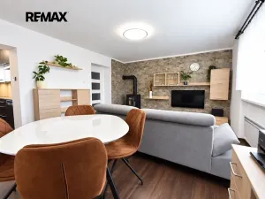 Prodej bytu 3+1, Milovice, Dukelská, 72 m2