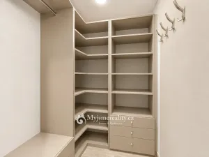 Pronájem bytu 1+1, Znojmo, Tovární, 49 m2