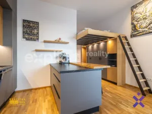Pronájem bytu 1+kk, Zlín, Lorencova, 28 m2