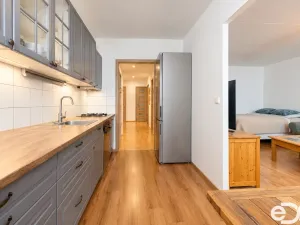 Prodej bytu 3+kk, Praha, Hrabákova, 91 m2