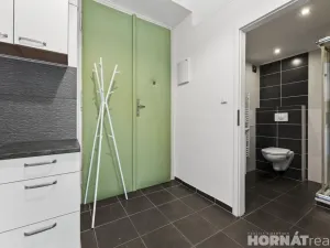 Pronájem bytu 1+kk, Praha - Smíchov, Nádražní, 28 m2