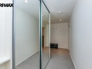 Pronájem bytu 2+kk, Praha - Vršovice, Altajská, 66 m2
