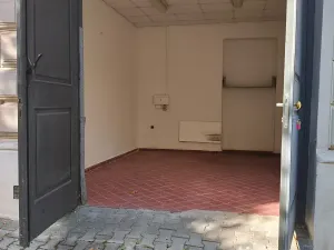 Pronájem garáže, Karlovy Vary, Moravská, 15 m2
