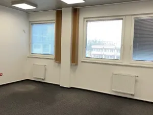 Pronájem kanceláře, Pardubice, Bělehradská, 32 m2