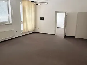 Pronájem kanceláře, Pardubice, Milheimova, 141 m2