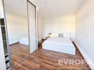 Pronájem bytu 2+1, Praha - Bubeneč, Lotyšská, 58 m2