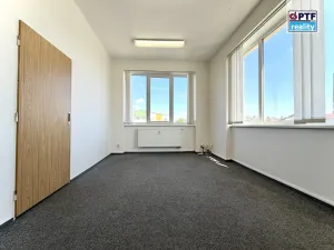 Pronájem kanceláře, Plzeň, Na Roudné, 16 m2