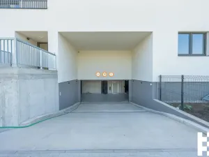 Prodej bytu 1+kk, Praha - Satalice, Za Novákovou zahradou, 34 m2